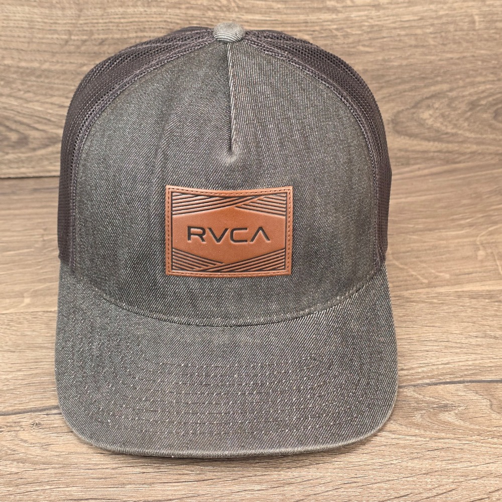RVCA Hat Cap Snap Back Gray Mens Surf Skate Trucker Mesh Leather Patch